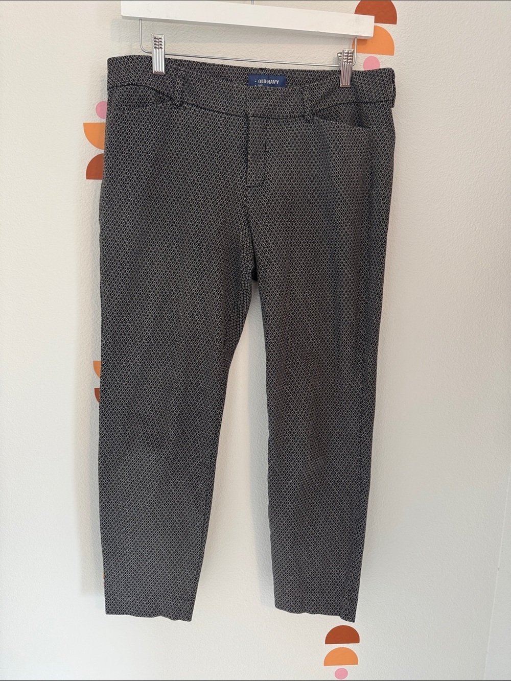 Old Navy Black and Gray Patterned Straight-Leg Pants N0156